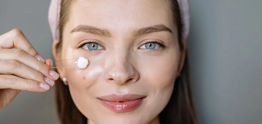 Уход за кожей вокруг глаз